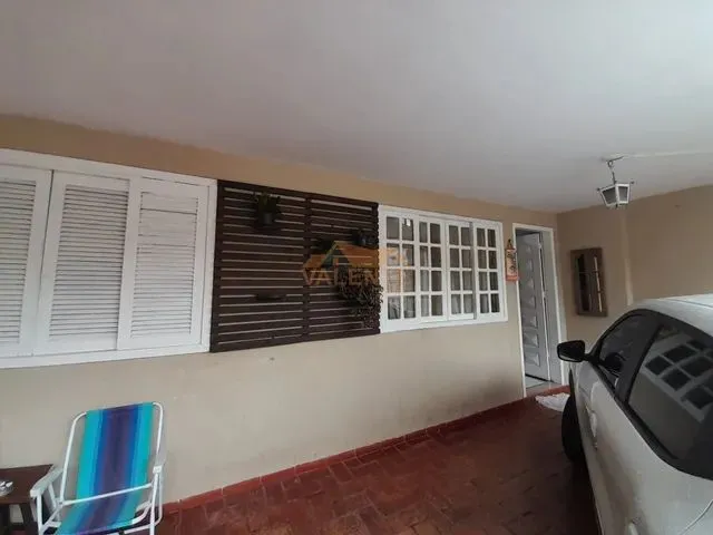 Imagem 10: Excelente Casa com 5 Quartos, Sendo 2 Suítes, 1 Sala Espaçosa, 3 Banheiros, 2 Vagas De