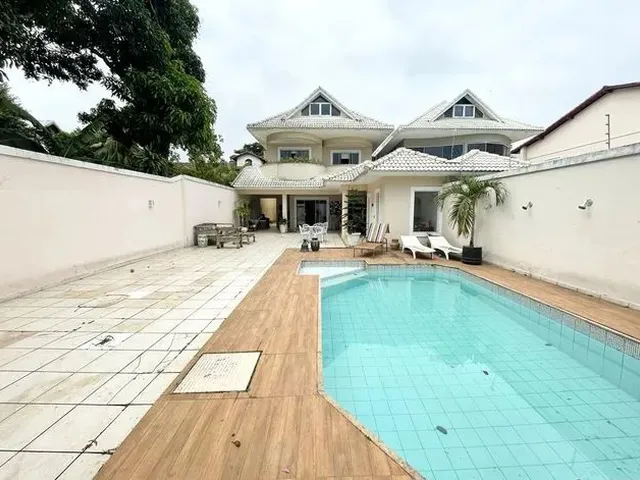 Imagem: Linda Casa Tríplex na Barra da Tijuca com