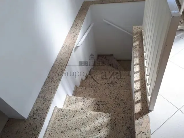 Imagem 3: Casa Sobrado - Centro - Jacareí - 5 Dormitórios - 270M²