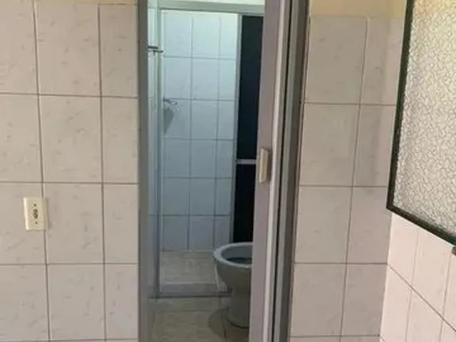 Imagem: Alugo Apartamento de 2 Quartos no Bairro