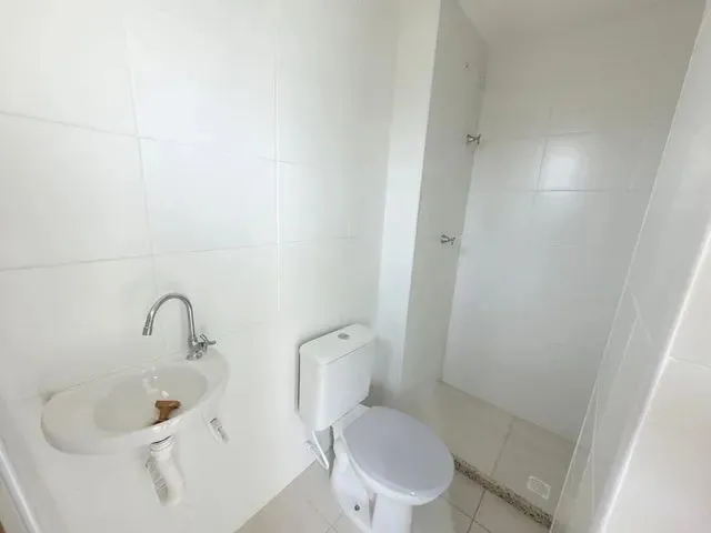 Imagem 13: Excelente Apartamento com 3 Quartos nos Cavaleiros. 1 Suíte. Sala Ampla