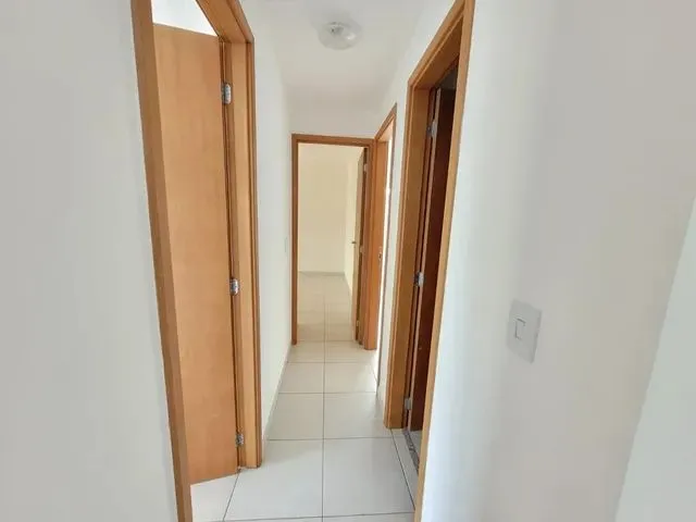 Imagem 9: Excelente Apartamento com 3 Quartos nos Cavaleiros. 1 Suíte. Sala Ampla