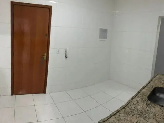 Imagem 2: Apartamento com 02 Quartos Centro de Nilópolis