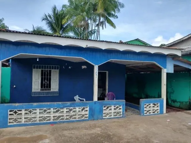Imagem: A casa possui 2 Dormitórios, 1 Banheiro, 1 Vaga na