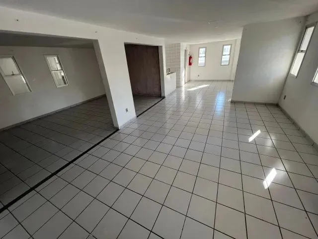 Imagem 2: Apartamento 2 Quartos na Quadra do Mar