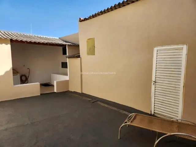 Imagem: Casa À Venda, 3 Quartos, 1 Suíte, 3 Vagas
