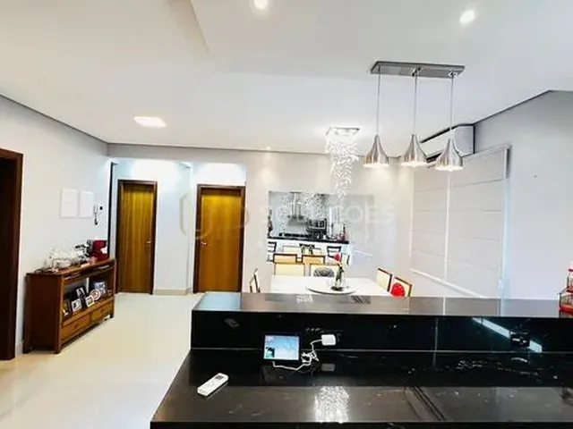 Imagem 4: Casa 4 Quartos (3 Suítes) + Área Gourmet + Jardim de Inverno