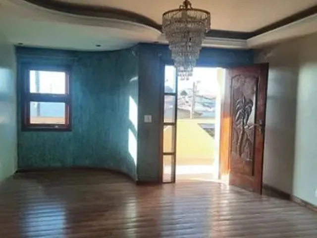 Imagem: A casa possui 3 Dormitórios, 4 Banheiros, 3 Vagas na