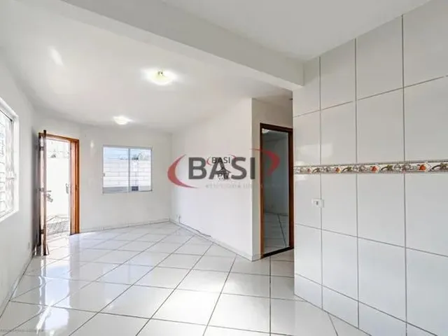 Imagem: Curitiba - Casa Padrão - Cajuru