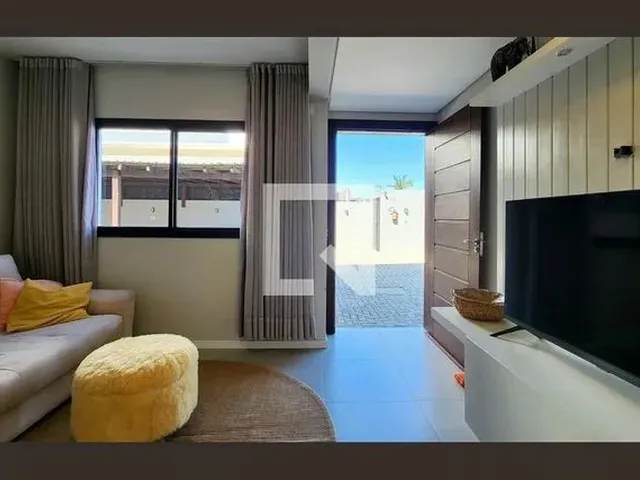 Imagem 1: Casa de Condomínio para Aluguel - Cachoeira do Bom Jesus, 2 Quartos, 150 M2
