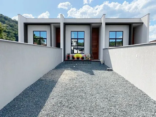 Imagem: Joinville - Casa Padrão - Pirabeiraba