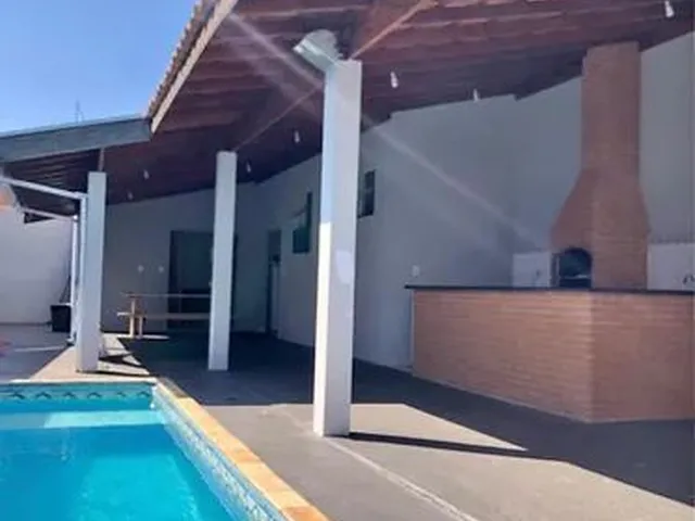 Imagem: Casa À Venda com Piscina em Vila Capixaba