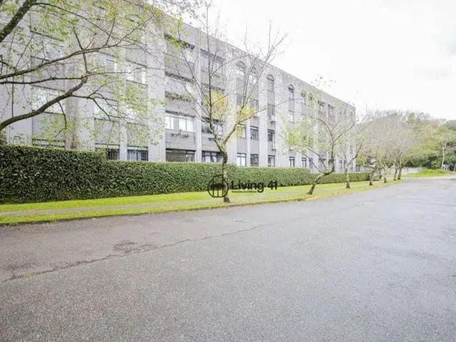 Imagem 5: Apartamento com 3 Dormitórios À Venda, 83 M² por R$ 450.000 - Cabral - Curitiba/Pr