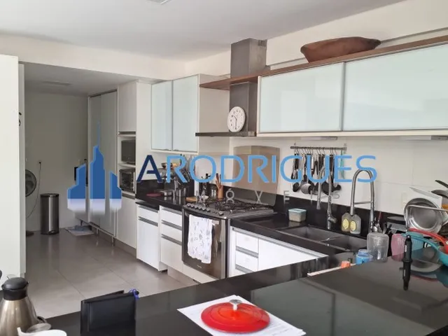 Imagem 14: Imponente Casa à Venda de Alto Padrão em Alphaville I, Salvador-BA: 6 quartos, 6