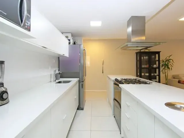 Imagem 15: Apartamento para Venda Tem 100 M² com 3 Quartos e 2 Vagas de Garagemem Tristeza - Porto