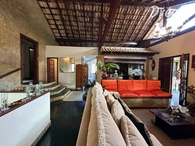 Imagem 2: Casa com 3 Dormitórios À Venda, 450 M² por R$ 900.000,00 - Parque do Imbui