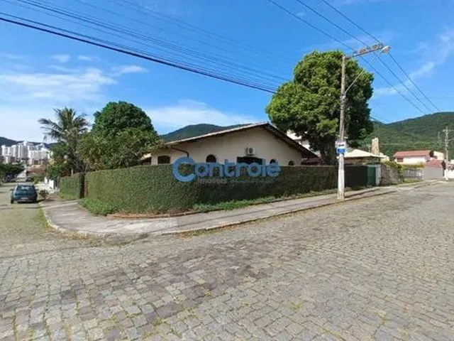 Imagem: Florianópolis - Casa Padrão - Itacorubi