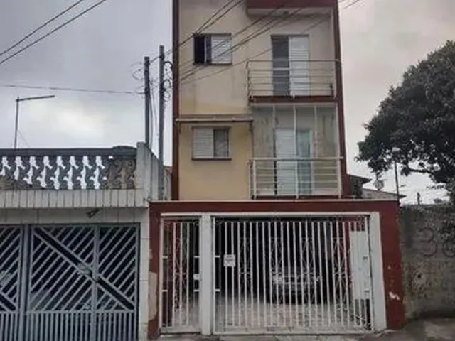 Imagem: O apartamento possui 2 Dormitórios, 1 Banheiro, 1 Vaga na