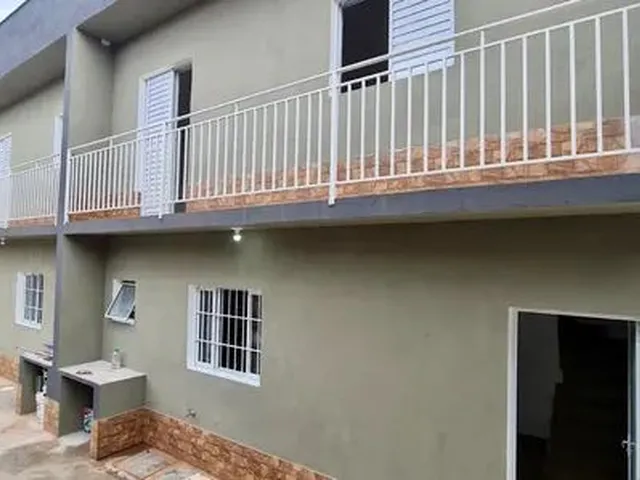 Imagem: A casa possui 2 Dormitórios, 1 Banheiro, 1 Vaga na