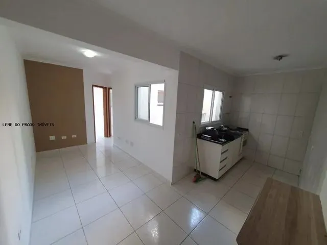 Imagem: O apartamento possui 2 Dormitórios, 1 Banheiro, 1 Vaga na
