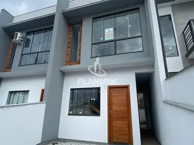 Imagem: Casa para Aluguel, 2 Quartos, 1 Vaga, Volta
