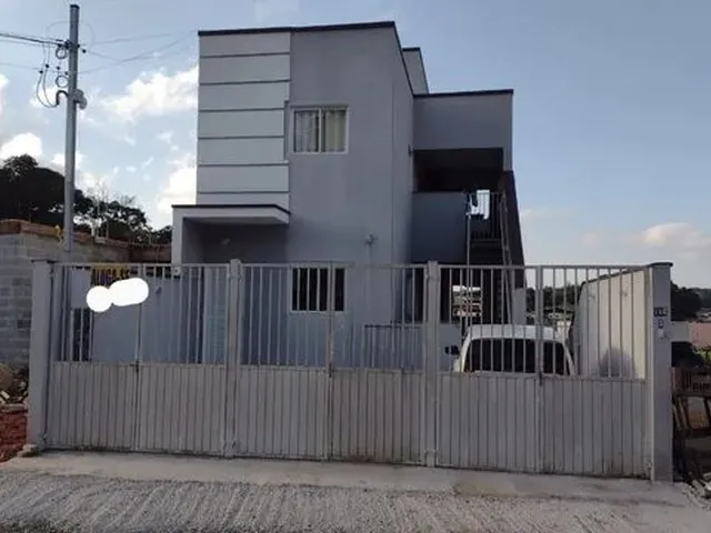 Imagem: A casa possui 2 Dormitórios, 2 Banheiros, 1 Vaga na