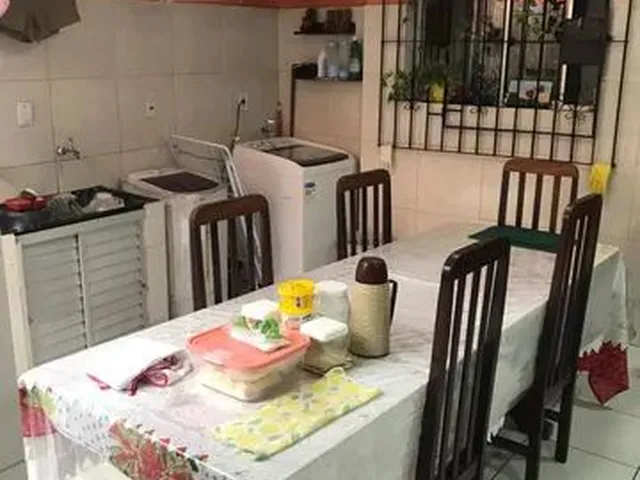 Imagem 6: Casa para Venda Tem 220 Metros Quadrados com 4 Quartos em Cremação - Belém - Pa