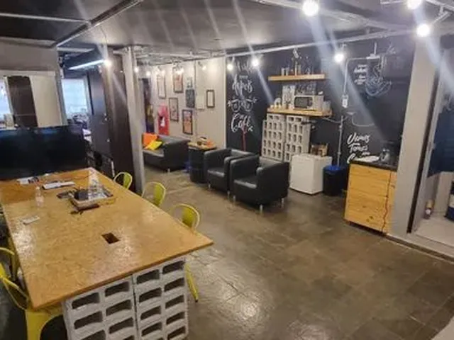 Imagem 6: Alugo] Sala com 100Mt2 (Sem Móveis