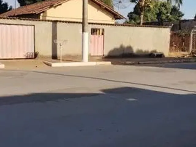 Imagem: Casa com Ótima Localização Ponto de Esquina