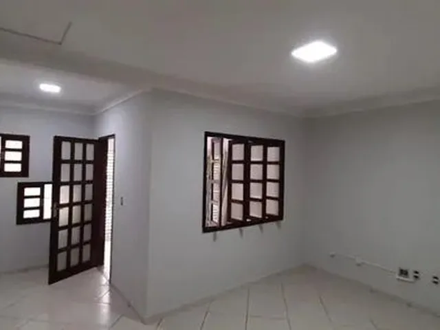 Imagem: Casa com 2 Dormitórios À Venda, 100 M²