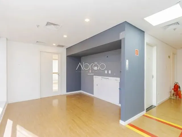 Imagem 13: Sala Comercial no Centro de Curitiba, para Você Que Deseja Praticidade