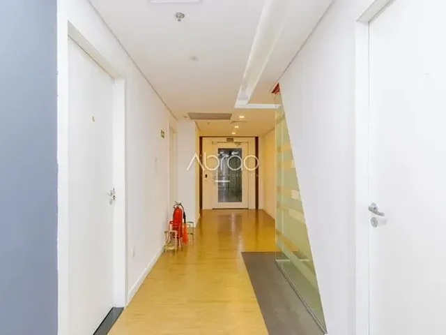 Imagem 11: Sala Comercial no Centro de Curitiba, para Você Que Deseja Praticidade