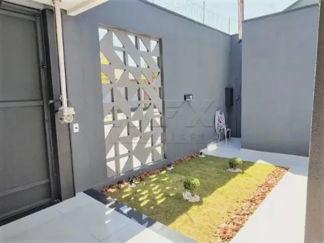 Imagem: A casa possui 3 Dormitórios, 2 Suítes, 4 Banheiros, 3