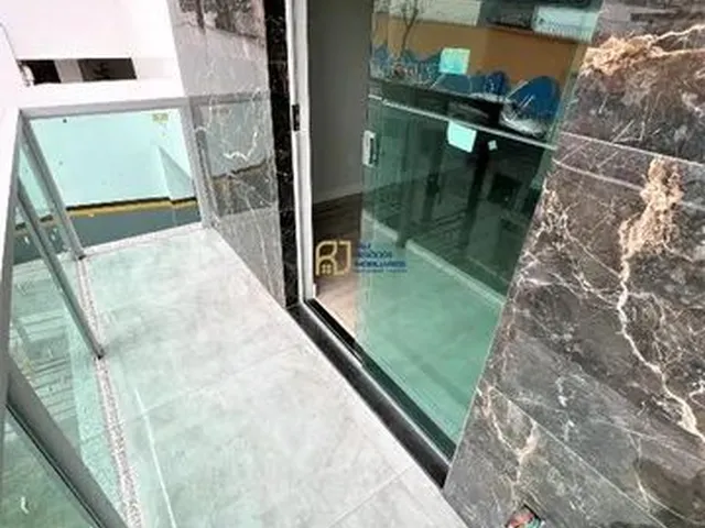 Imagem 3: Área Privativa À Venda - 3 Quartos Sendo 1 Suíte com Varanda - Sala com Varanda - 2