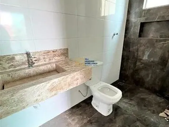 Imagem 4: Área Privativa À Venda - 3 Quartos Sendo 1 Suíte com Varanda - Sala com Varanda - 2