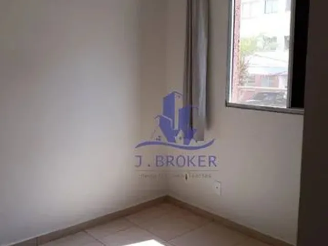 Imagem: O apartamento possui 2 Dormitórios, 1 Banheiro, 1 Vaga na