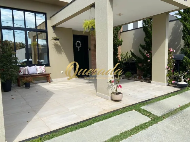 Imagem: Bela Casa Térrea Á Venda, 3 Dormitórios