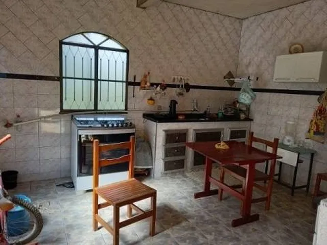 Imagem: Casa Ao Lado do Centro de Cotia a Venda