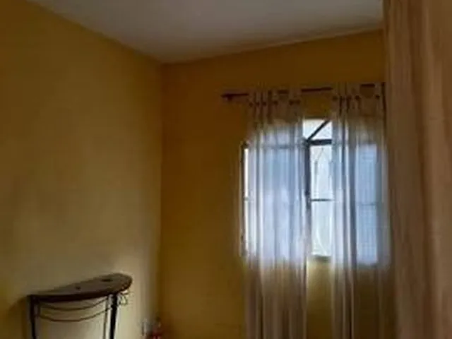 Imagem 2: Casa Ao Lado do Centro de Cotia a Venda com Documento