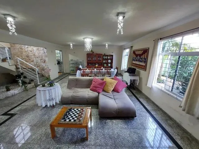 Imagem 12: Sobrado com 3 Dormitórios À Venda com 589.73M² por R$ 1.090.000,00 no Bairro Centro