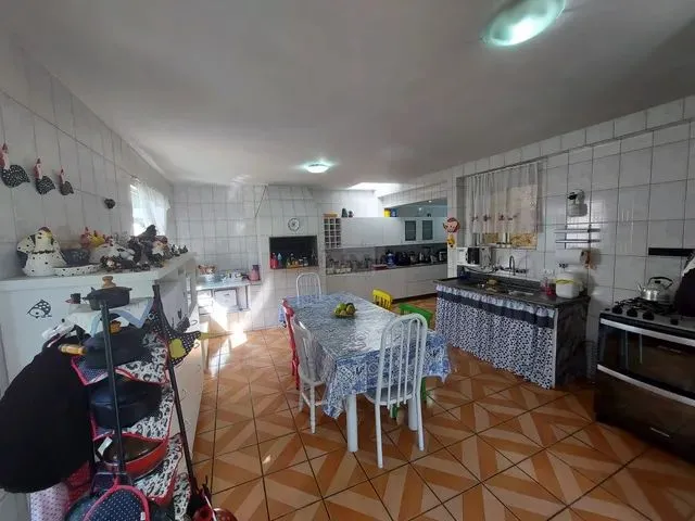 Imagem 8: Sobrado com 3 Dormitórios À Venda com 589.73M² por R$ 1.090.000,00 no Bairro Centro