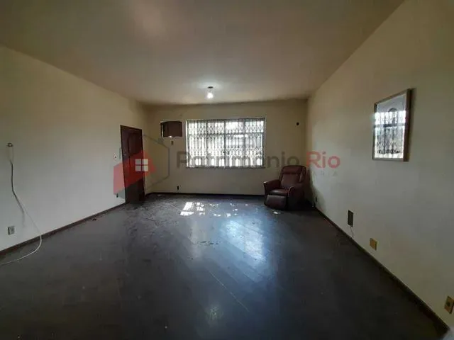 Imagem 16: Boa Casa Duplex, Penha, com 3 Quartos Sendo 2 Suítes, Varandão, 3 Vagas, Piscina