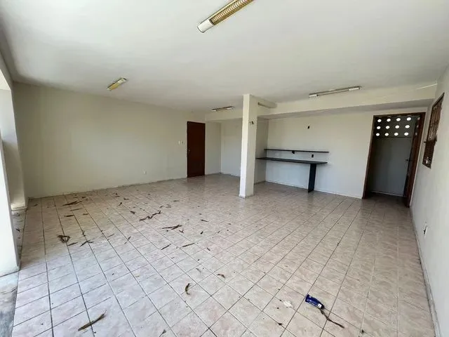 Imagem 6: Casa para Aluguel Tem 415 Metros Quadrados com 3 Quartos em Lagoa Nova - Natal - Rn