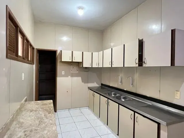 Imagem 3: Casa para Aluguel Tem 415 Metros Quadrados com 3 Quartos em Lagoa Nova - Natal - Rn