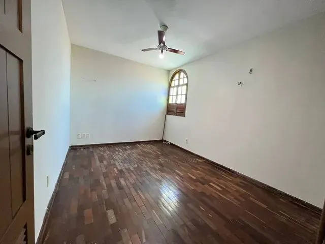 Imagem 4: Casa para Aluguel Tem 415 Metros Quadrados com 3 Quartos em Lagoa Nova - Natal - Rn