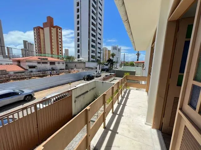 Imagem 11: Casa para Aluguel Tem 415 Metros Quadrados com 3 Quartos em Lagoa Nova - Natal - Rn