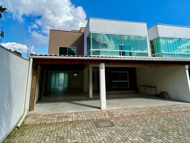 Imagem: Cód. 931 - Casa com 4 Suítes e 5 Vagas