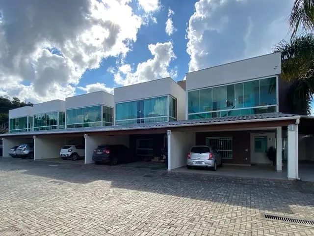 Imagem 15: Cód.: 931 - Casa com 4 Suítes e 5 Vagas de Garagem, À Venda em Condomínio Fechado, No