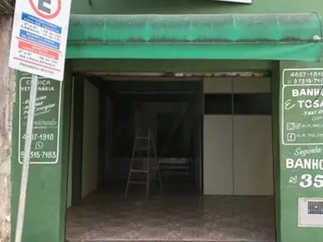 Imagem: O depósito possui 1 Banheiro, 150m² de Área e está