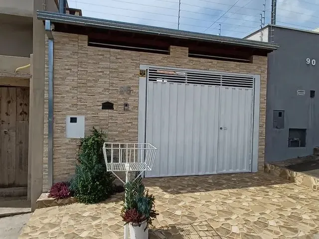 Imagem 5: Casa com Piscina no Início do Bairro Belo Horizonte